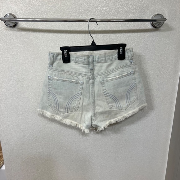 Hollister denim shorts - Picture 2 of 3